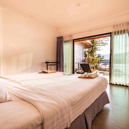 The Sanctuary Nam Ngum Beach Resort Vang Vieng Εξωτερικό φωτογραφία