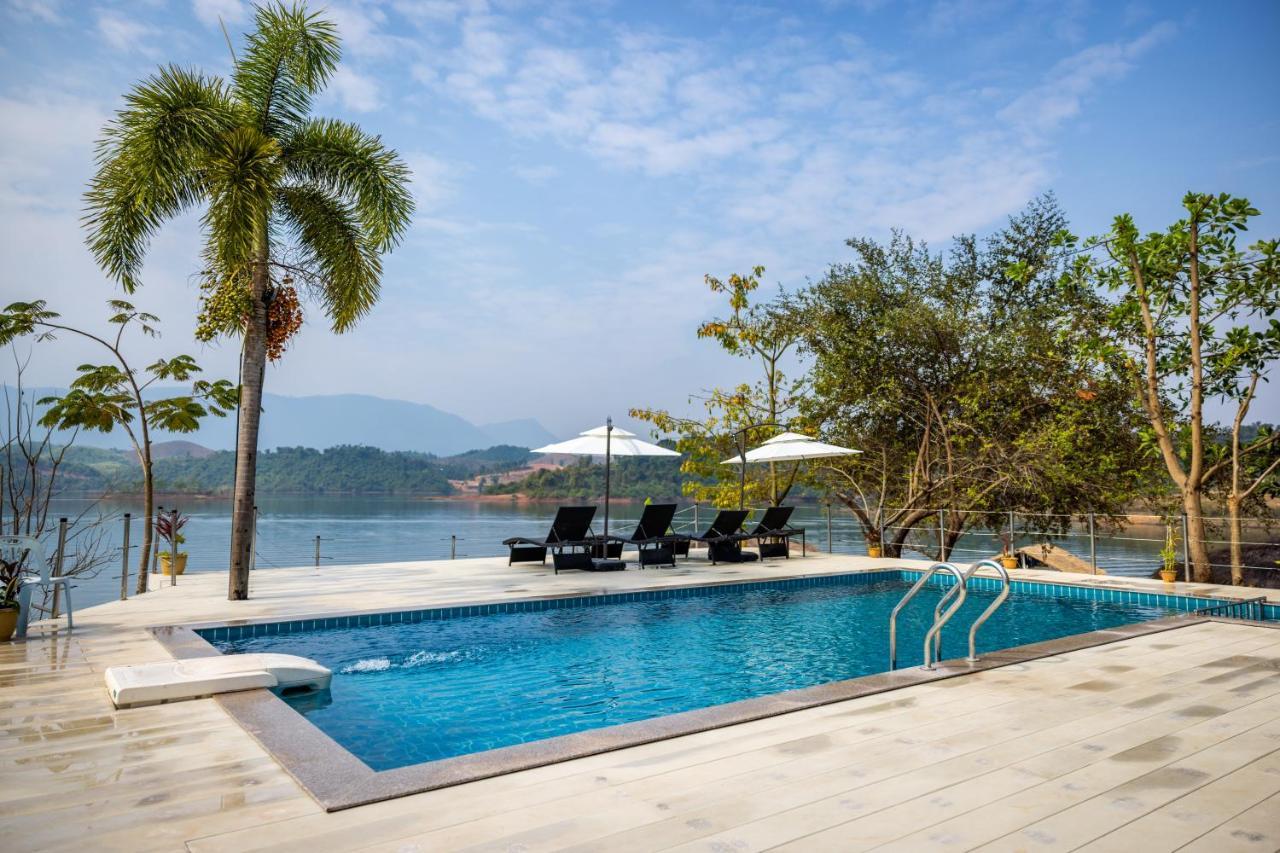 The Sanctuary Nam Ngum Beach Resort Vang Vieng Εξωτερικό φωτογραφία