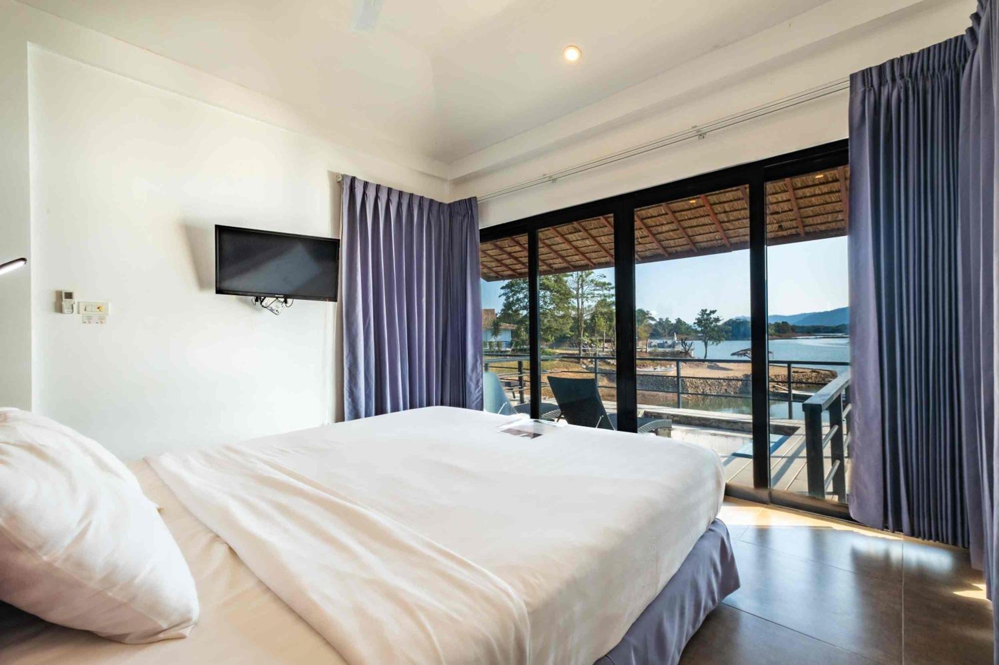 The Sanctuary Nam Ngum Beach Resort Vang Vieng Εξωτερικό φωτογραφία