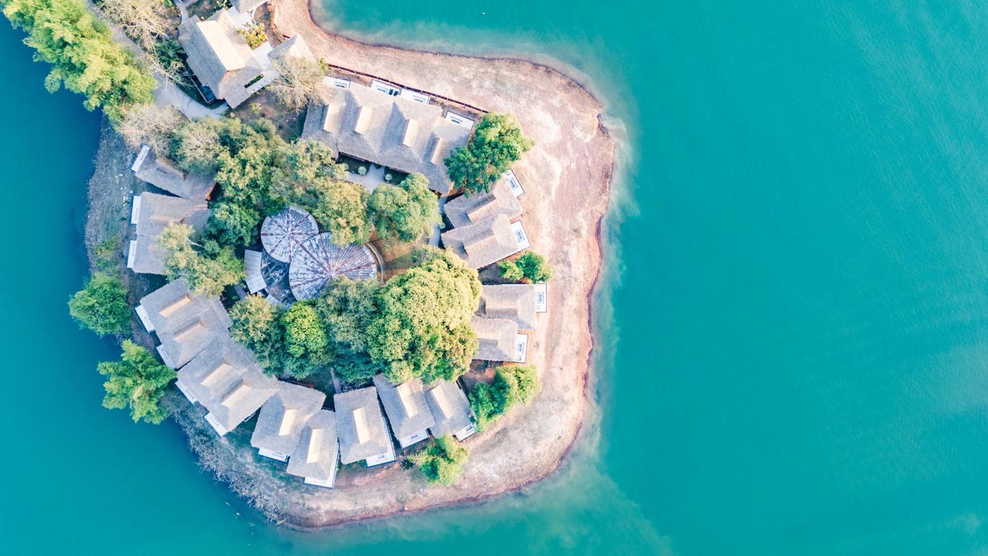The Sanctuary Nam Ngum Beach Resort Vang Vieng Εξωτερικό φωτογραφία