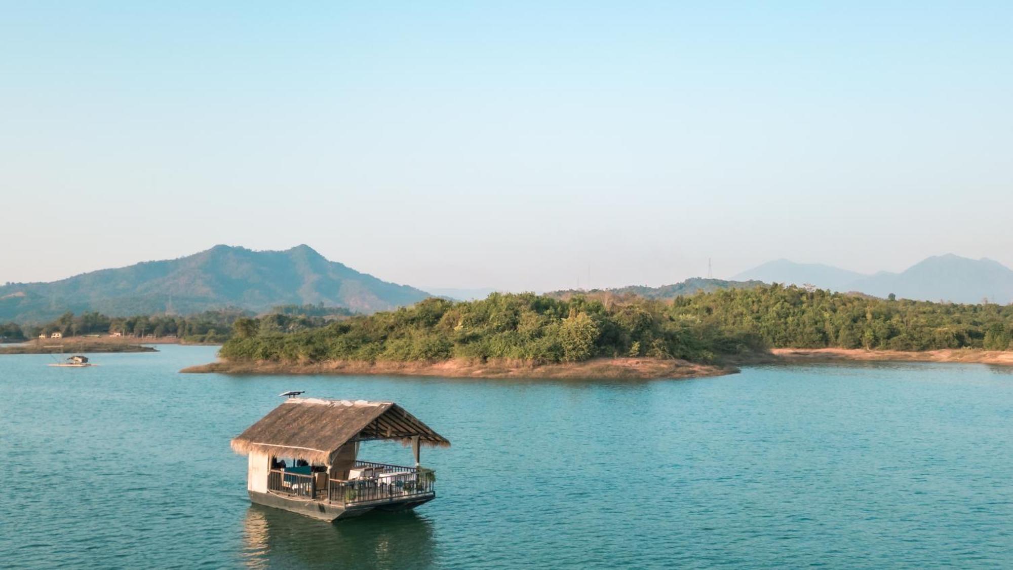 The Sanctuary Nam Ngum Beach Resort Vang Vieng Εξωτερικό φωτογραφία