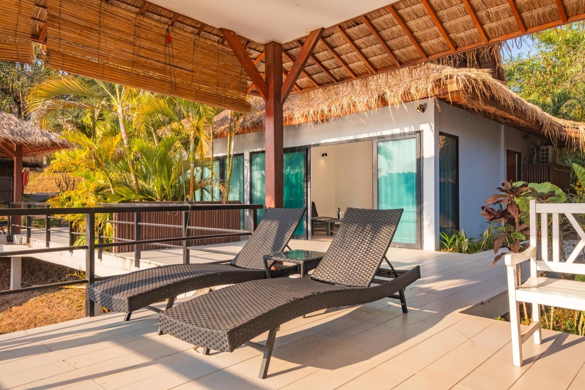 The Sanctuary Nam Ngum Beach Resort Vang Vieng Εξωτερικό φωτογραφία