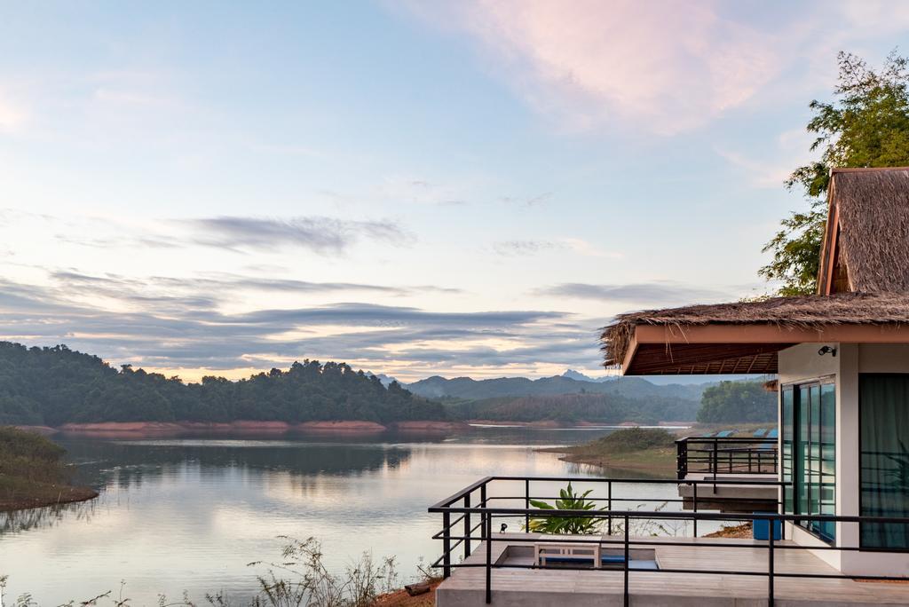 The Sanctuary Nam Ngum Beach Resort Vang Vieng Εξωτερικό φωτογραφία